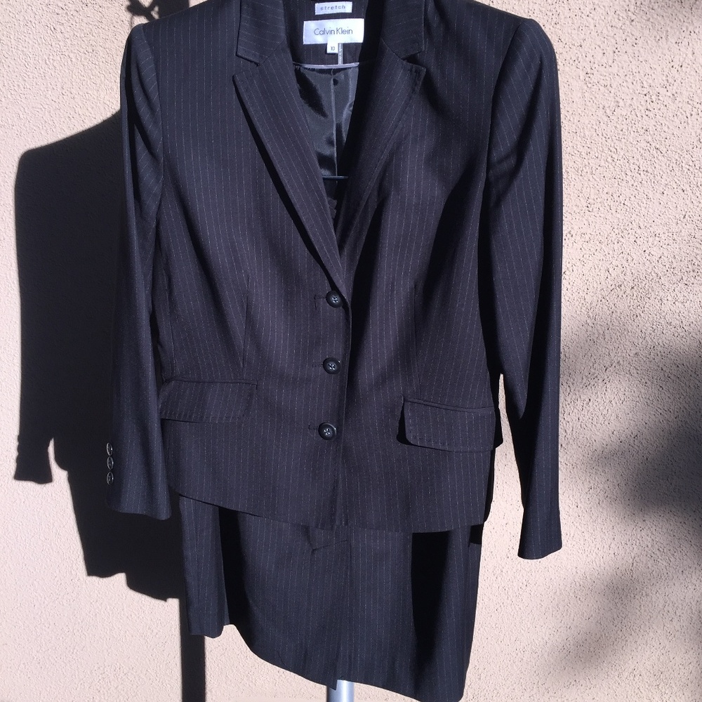 Calvin Clein two pieces jacket and skirt